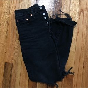 Black Levi’s 501 - Ripped